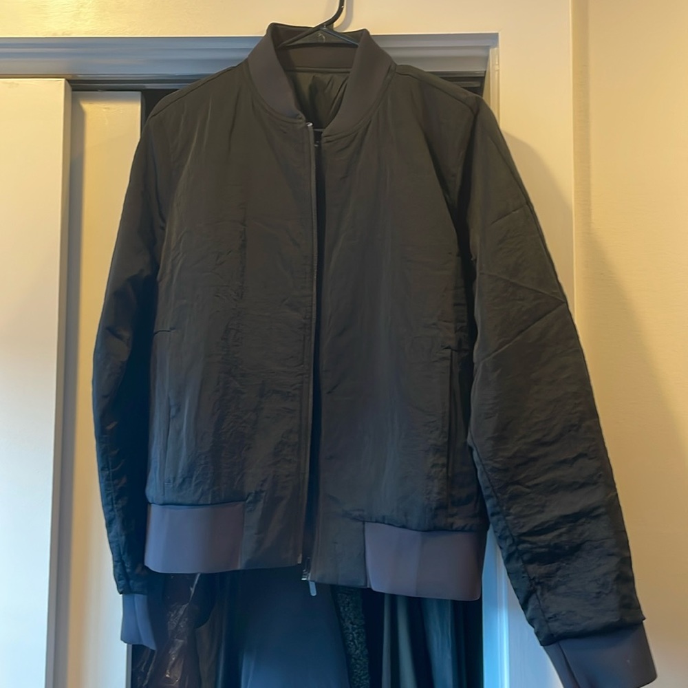 Lululemon reversible bomber